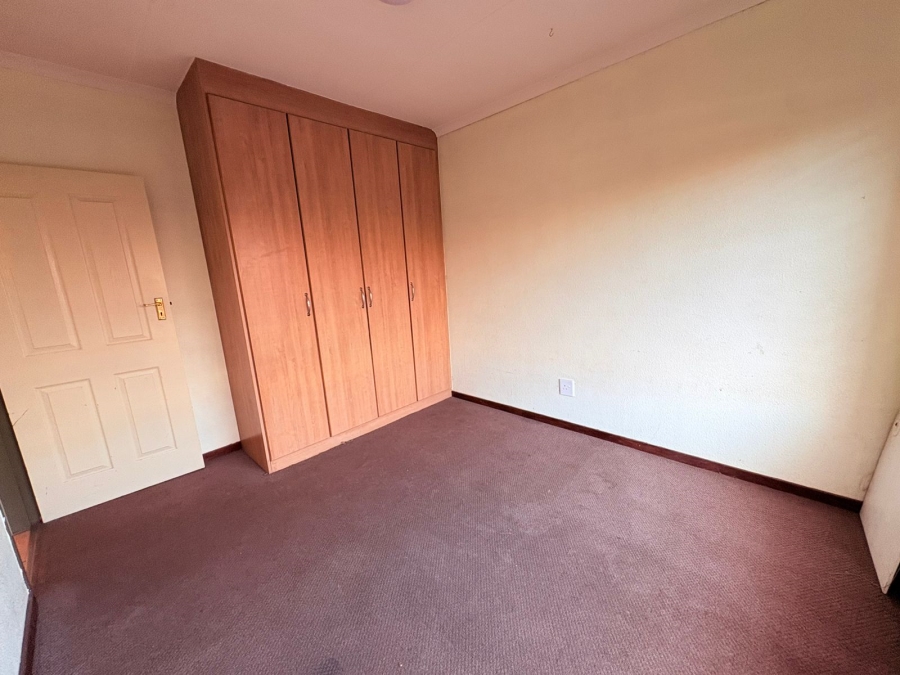 2 Bedroom Property for Sale in Vaalpark Free State